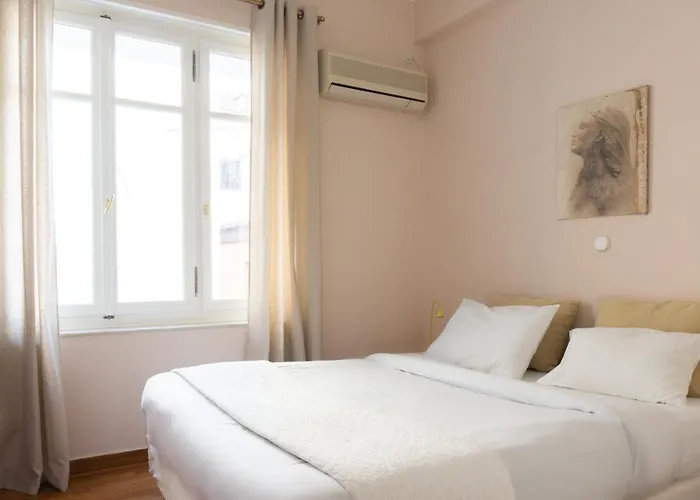 Hadrians Den In Heart Of Plaka By Jj Hospitality