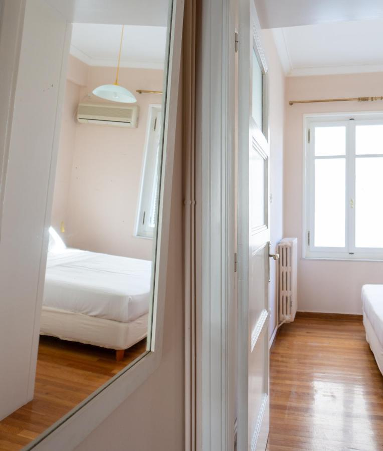 Hadrians Den In Heart Of Plaka By Jj Hospitality * Athens